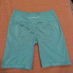 Alphalete Amplify Green Shorts Size Large